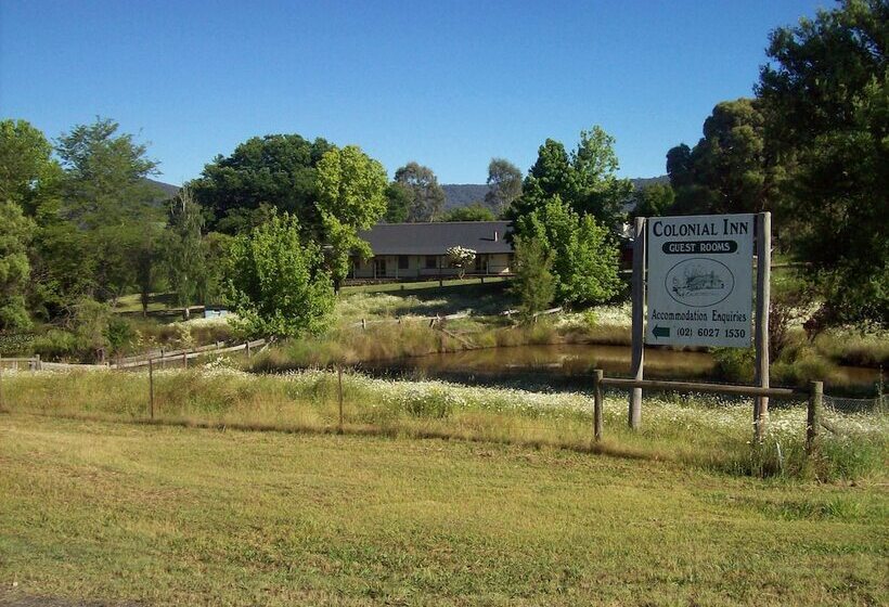 Общежитие Colonial Inn Guest Rooms