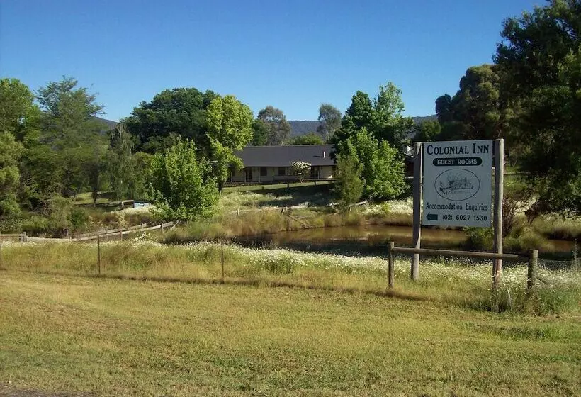 Retkeilymaja Colonial Inn Guest Rooms