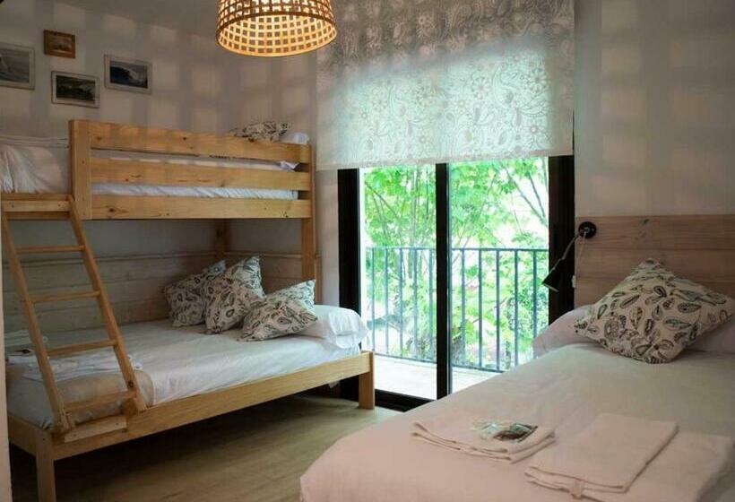 هاستل Latas Surf Lodge