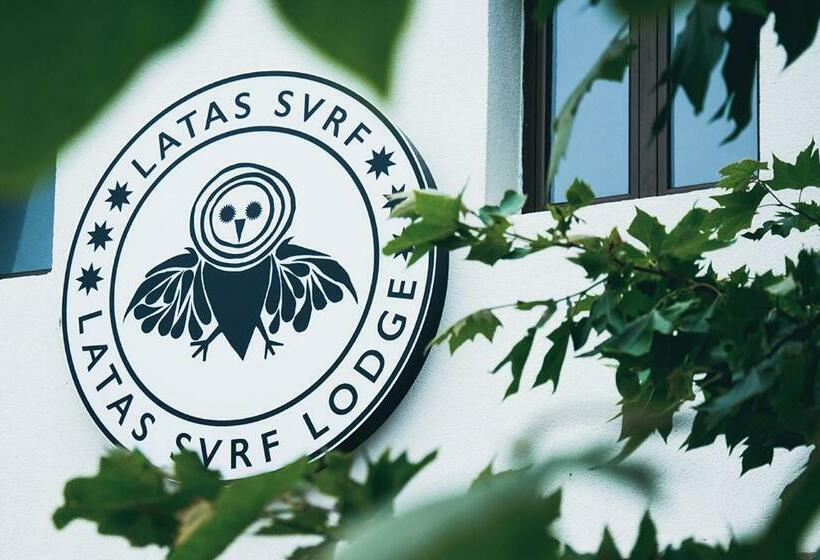 هاستل Latas Surf Lodge