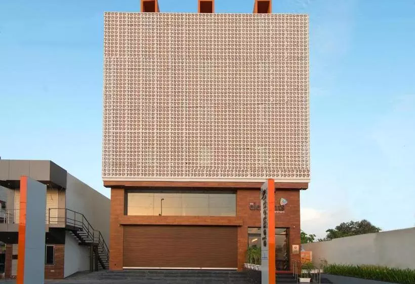 هاستل The Elements