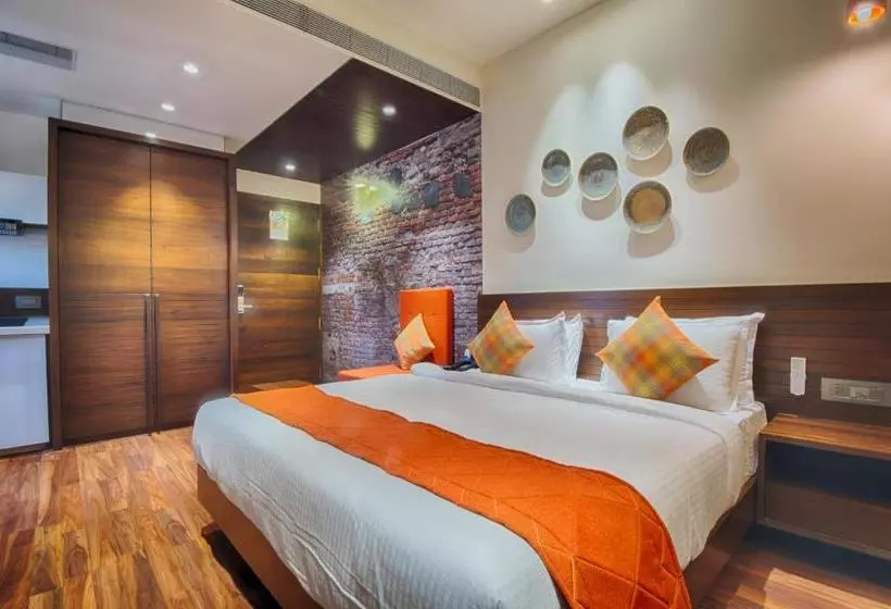 هاستل The Elements