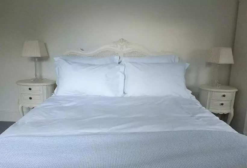 Bear S Well Bed & Breakfast