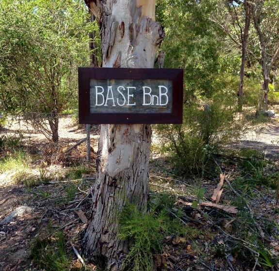 Bed and Breakfast Base Guest House