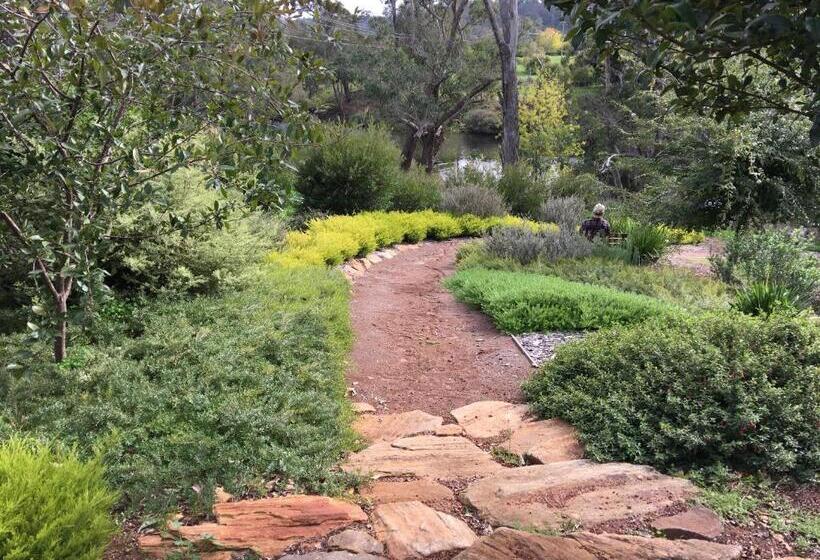 住宿加早餐  Rickaty On Blackwood