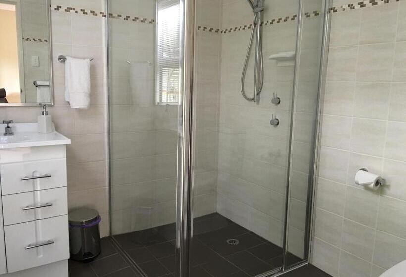 住宿加早餐  Rickaty On Blackwood