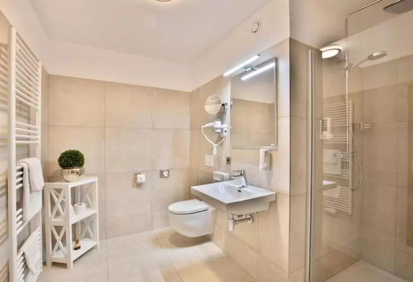 Hotelli Deeke's Quellenhof