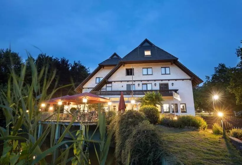 Hotelli Deeke's Quellenhof