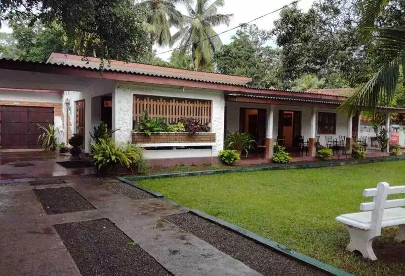 هتل Selagala Resort