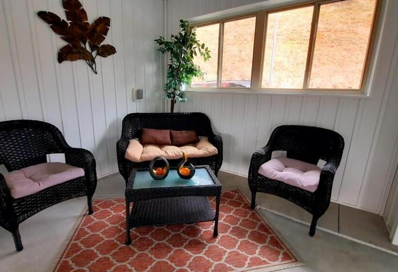 בית מלון כפרי Stonebrook Lodge Bryson City