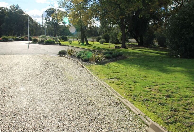 فندق على الطريق Byer Fountain Motor Inn