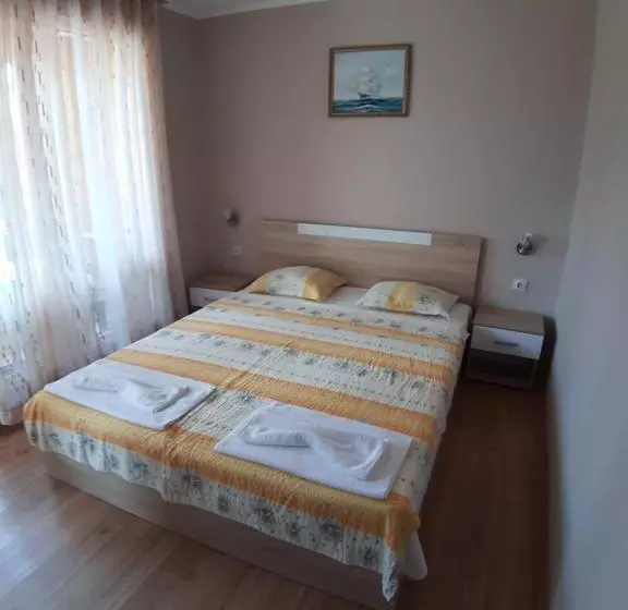 پانسیون Guest House Diamandievi