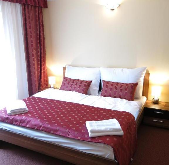 膳宿费 Penzion Elzet