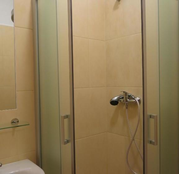 膳宿费 Penzion Elzet