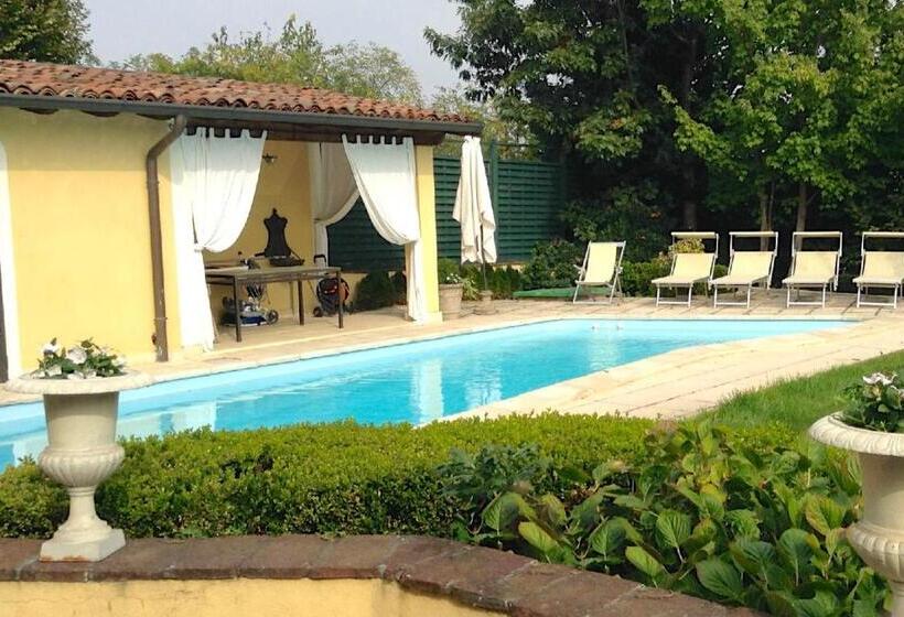 Relais Torre Dei Torti Luxury Bed And Breakfast