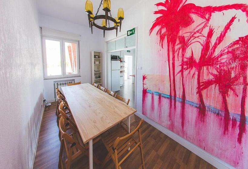 فندق صغير El Pez Escorpion