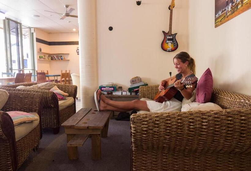 호스텔 Manta Lodge Yha & Scuba Centre