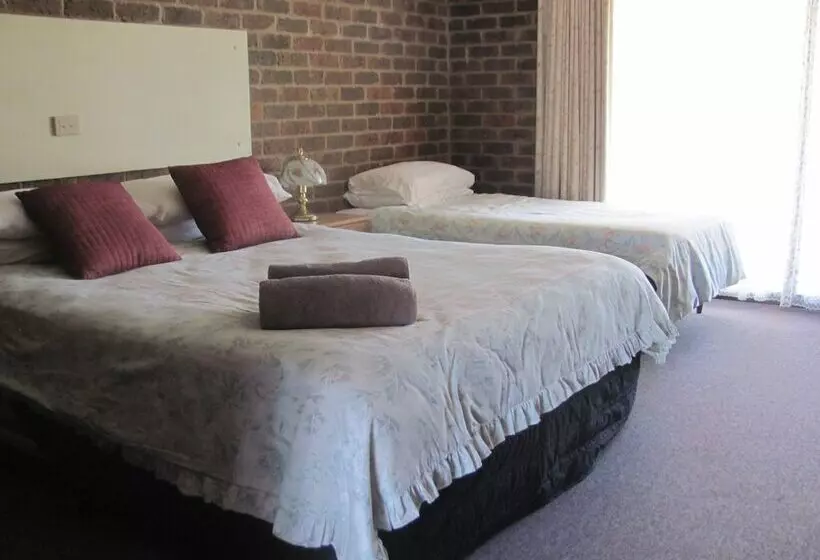 Barham Colonial Motel