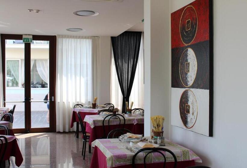 בית מלון כפרי Splendid