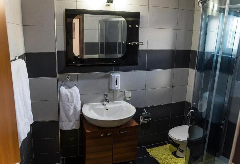 پانسیون Guest House Vila Salute