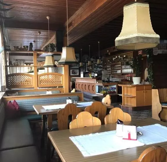 ユースホステル Berggasthof Hinterreit