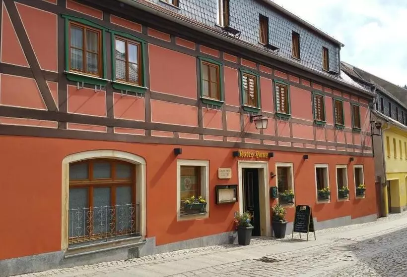 Retkeilymaja Gasthaus& Pension Zum Roten Haus