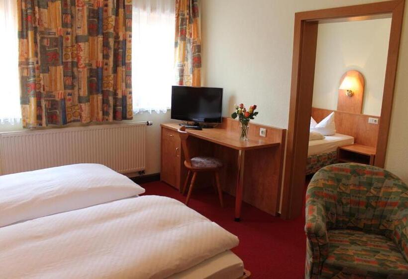 ユースホステル Gasthaus& Pension Zum Roten Haus