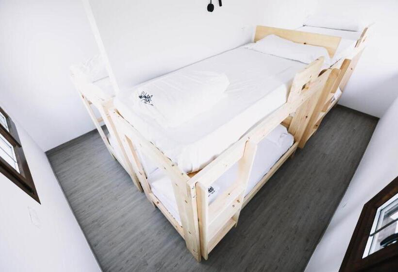 هاستل Latas Surf House