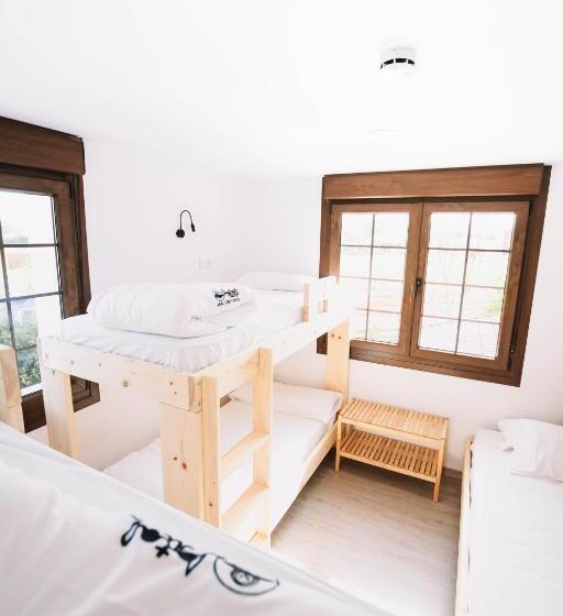 هاستل Latas Surf House