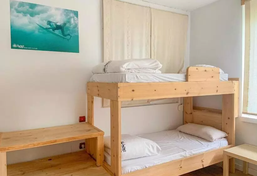 هاستل Latas Surf House