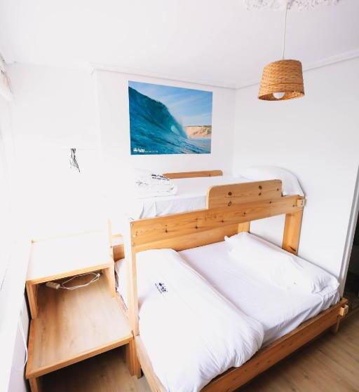 هاستل Latas Surf House