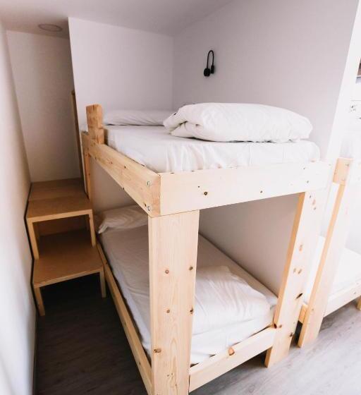 هاستل Latas Surf House