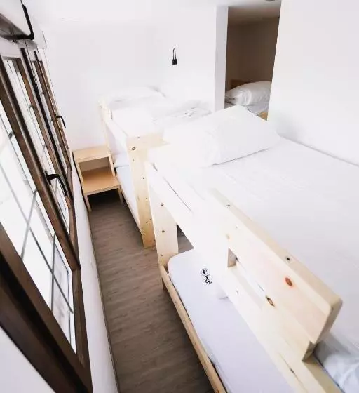 هاستل Latas Surf House