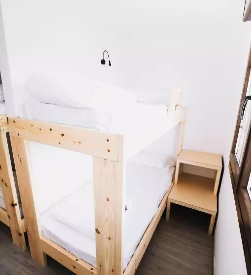 هاستل Latas Surf House