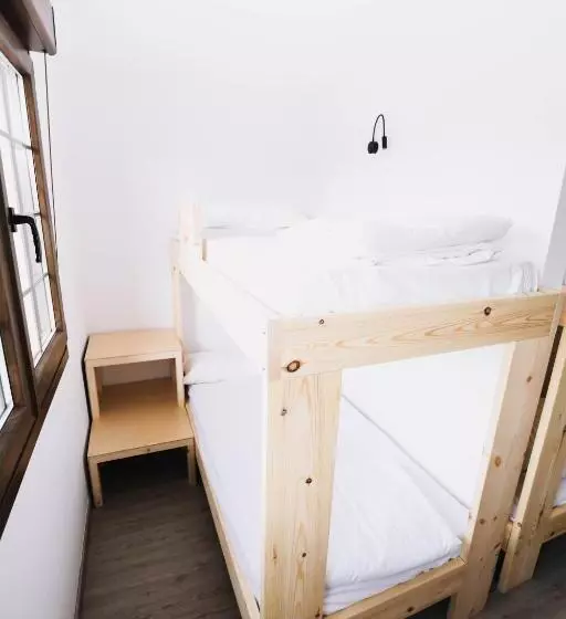 هاستل Latas Surf House