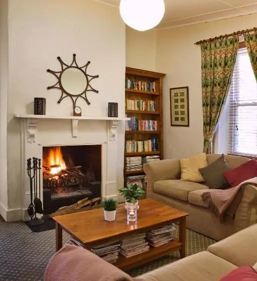 Aamiaismajoitus (B&B) Crafers Cottages