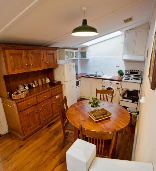 צימר Crafers Cottages