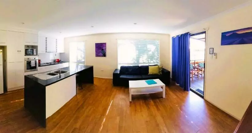 Emerald Motel Apartments