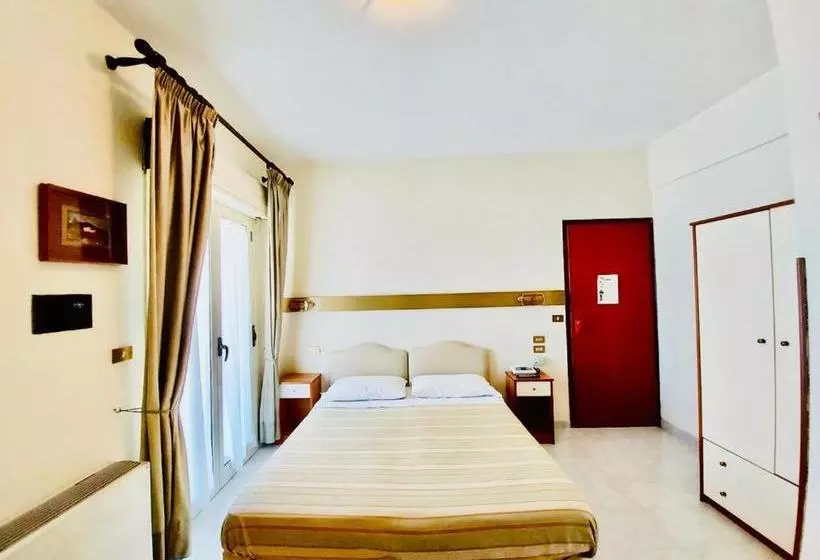 ホテル Albergo Delle Rose