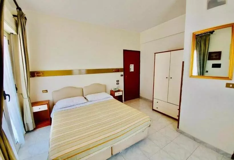 ホテル Albergo Delle Rose