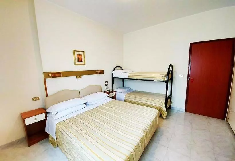 ホテル Albergo Delle Rose