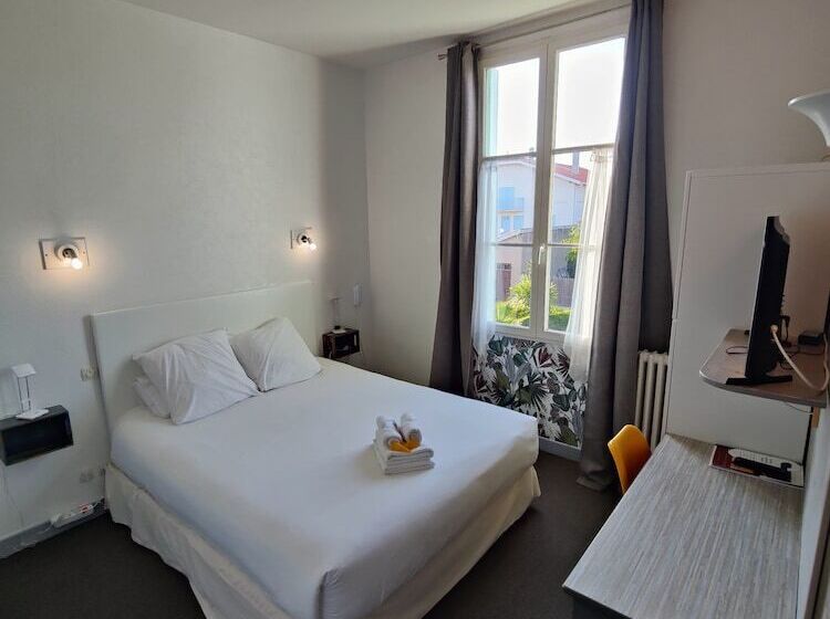 Отель Hôtel Michelet Plage