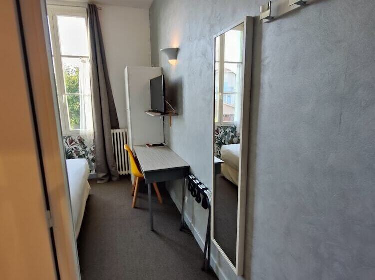 Отель Hôtel Michelet Plage