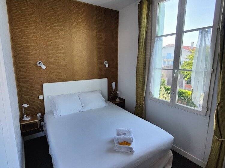 Отель Hôtel Michelet Plage