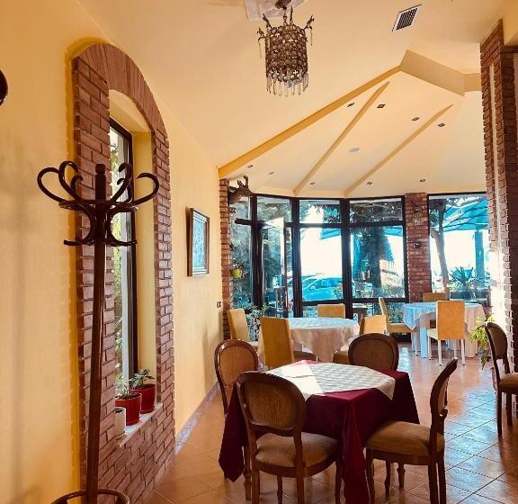 ホテル Saint Marena