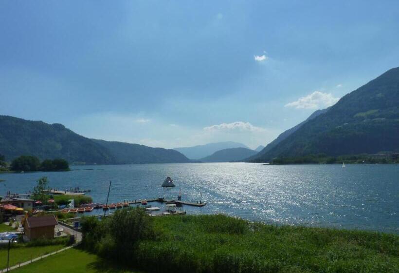 ホテル Stiftsschmiede Ossiach