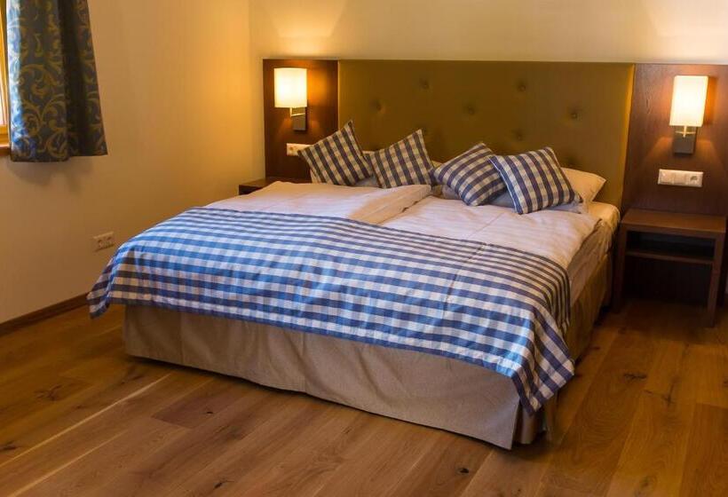 ホテル Stiftsschmiede Ossiach