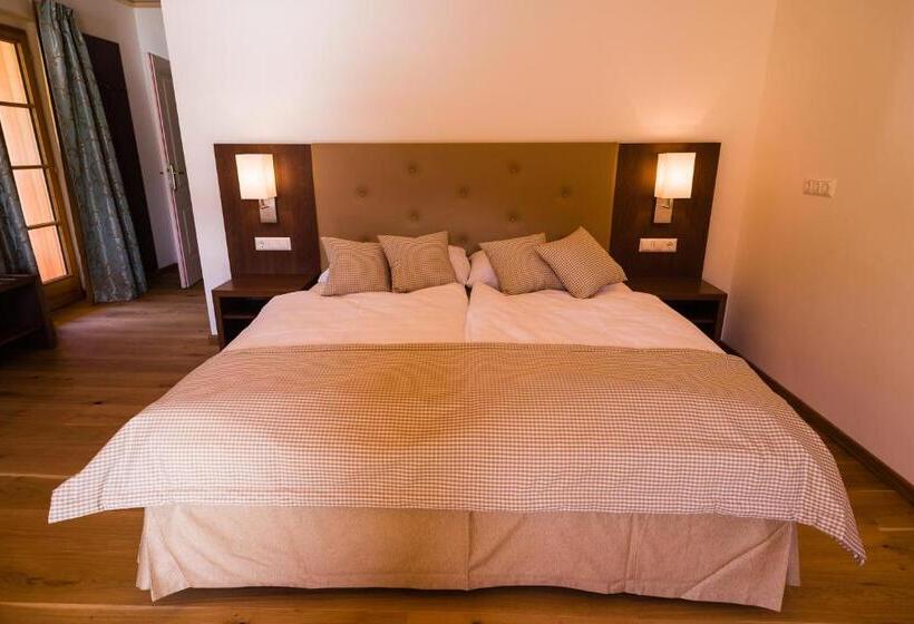 ホテル Stiftsschmiede Ossiach