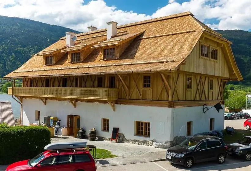 Hotelli Stiftsschmiede Ossiach