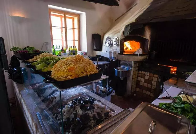 Hotelli Stiftsschmiede Ossiach